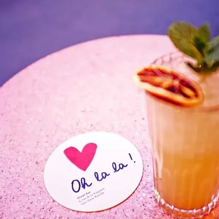 Oh La La ! Bar Bastille Hotel