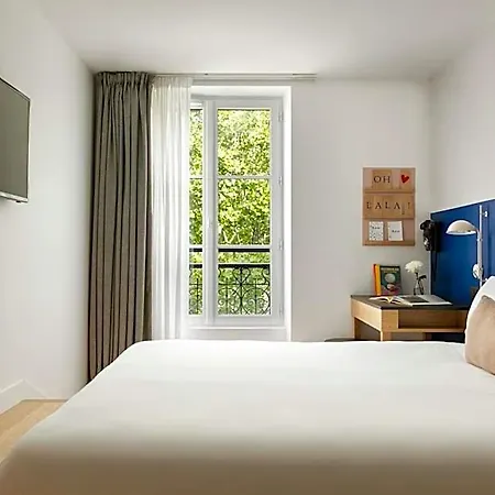 Oh La La ! Bar Bastille Hotel 3*