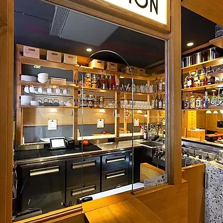 Hotel Oh La La ! Bar Bastille