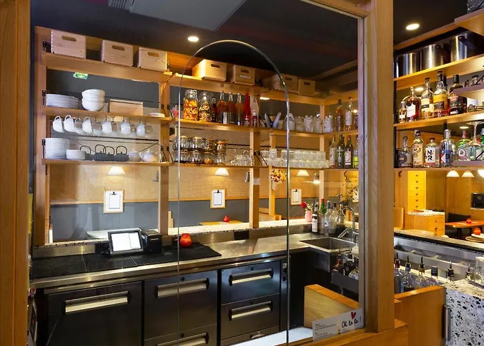 Oh La La ! Bar Bastille 3* Parigi