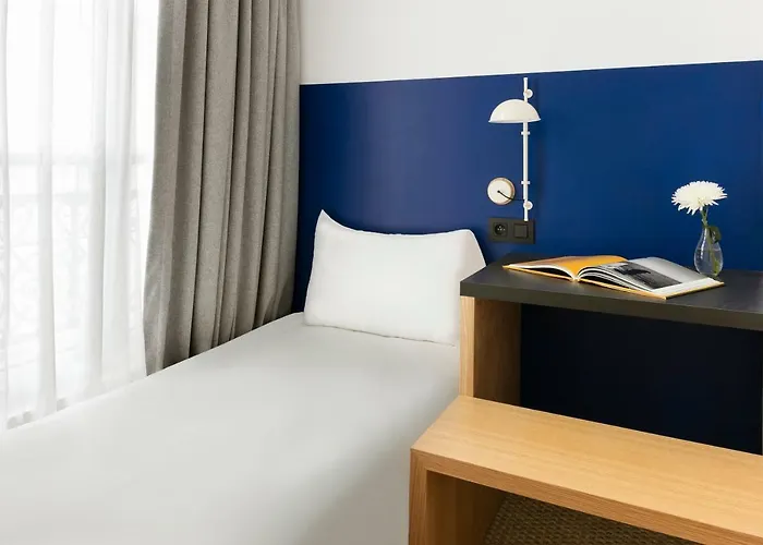 Oh La La ! Bar Bastille Hotel 3*