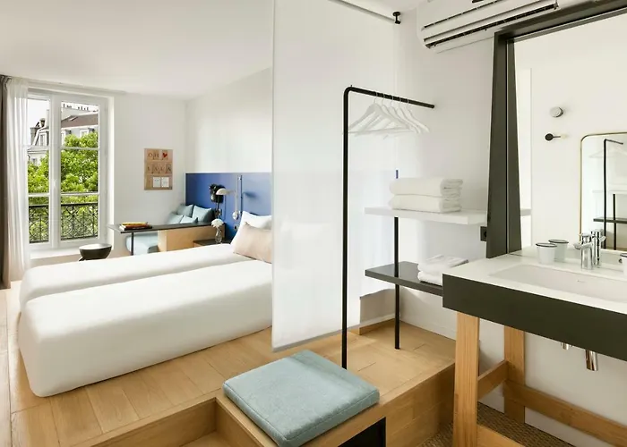 Hotel Oh La La ! Bar Bastille 3*