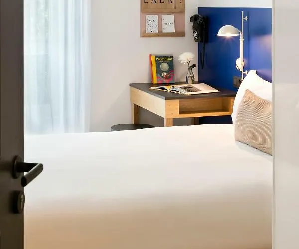 Hotel Oh La La ! Bar Bastille 3*